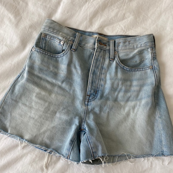Madewell Mom Jean Short in Fitzgerald wash size 25 - Picture 5 of 5